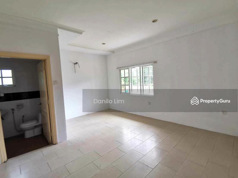 Bungalow for Sale in College Heights Garden Resort (Setul) - Danilo Lim - PropertyGuru.com.my