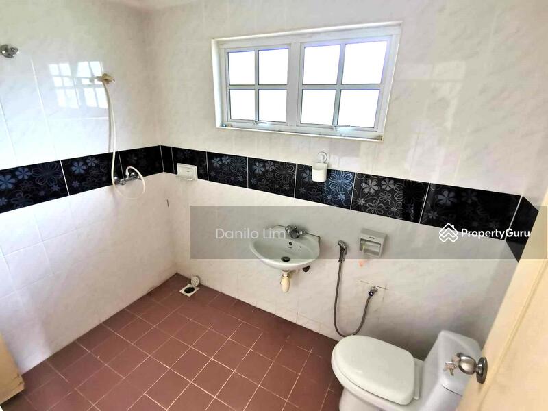 Bungalow for Sale in College Heights Garden Resort (Setul) - Danilo Lim - PropertyGuru.com.my