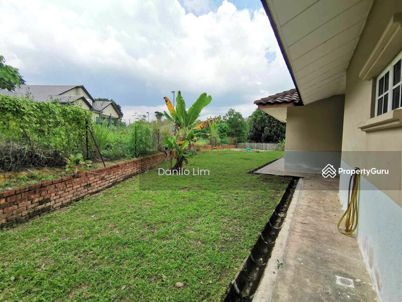 For Sale - College Heights Garden Resort Mantin, 10052sf Big Land, 9/10 Condition, Freehold, Below Market Price