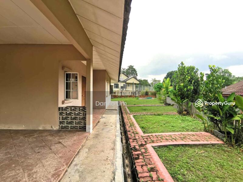 For Sale - College Heights Garden Resort Mantin, 10052sf Big Land, 9/10 Condition, Freehold, Below Market Price