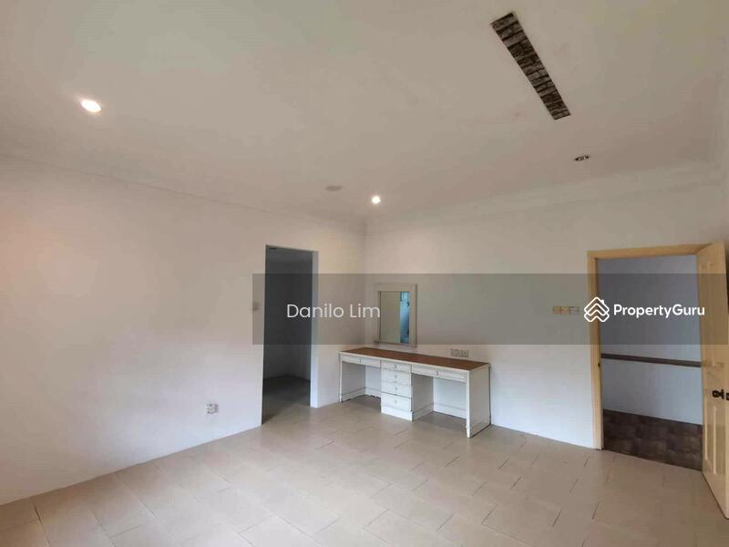 Bungalow for Sale in College Heights Garden Resort (Setul) - Danilo Lim - PropertyGuru.com.my