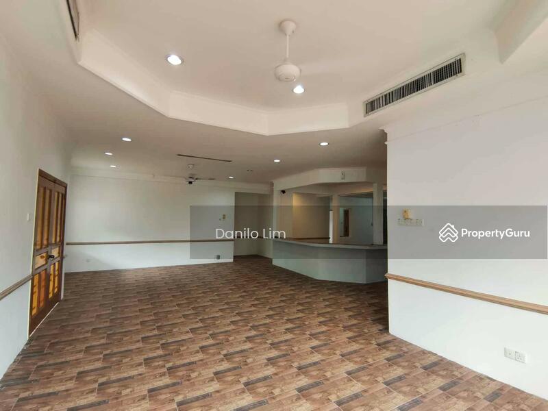 For Sale - College Heights Garden Resort Mantin, 10052sf Big Land, 9/10 Condition, Freehold, Below Market Price
