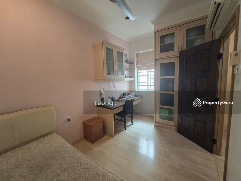 Untuk Disewa - Jalan Kebun Nyuir