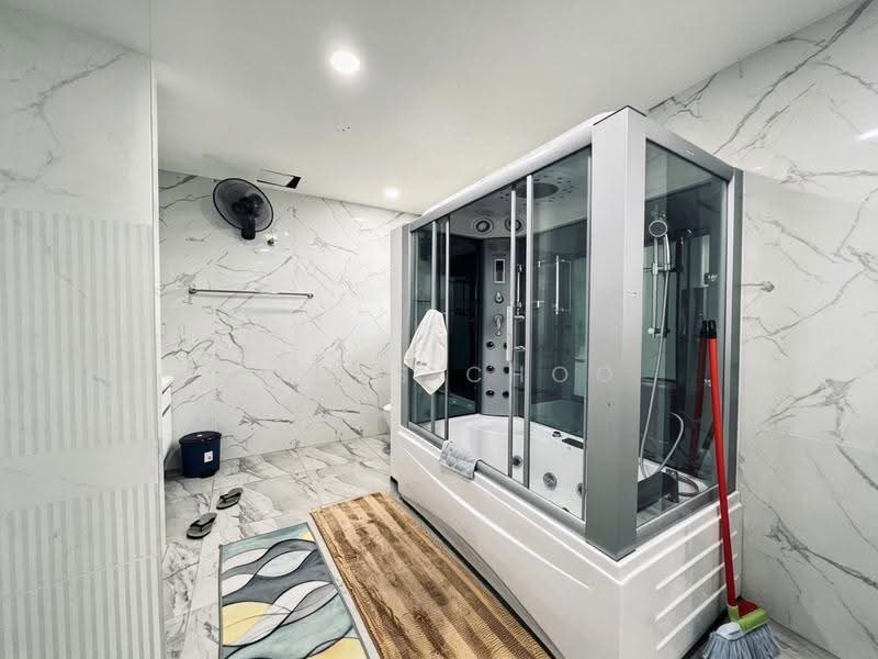 Semi-Detached House for Sale in Taman Melawati (Ulu Kelang) - Lucas Choo - Bathroom - PropertyGuru.com.my
