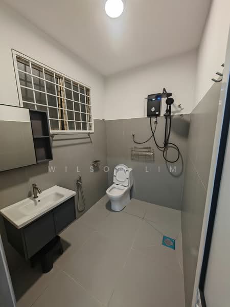 Double Story House at Taman Kuchai Jaya untuk Untuk Disewa - RM 2,500 /bulan, Apr 2026 - PropertyGuru.com.my