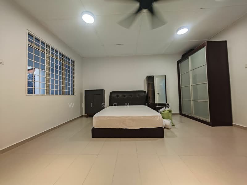 Double Story House at Taman Kuchai Jaya untuk Untuk Disewa - RM 2,500 /bulan, Apr 2026 - PropertyGuru.com.my
