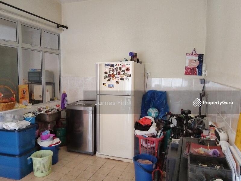 Dry kitchen 