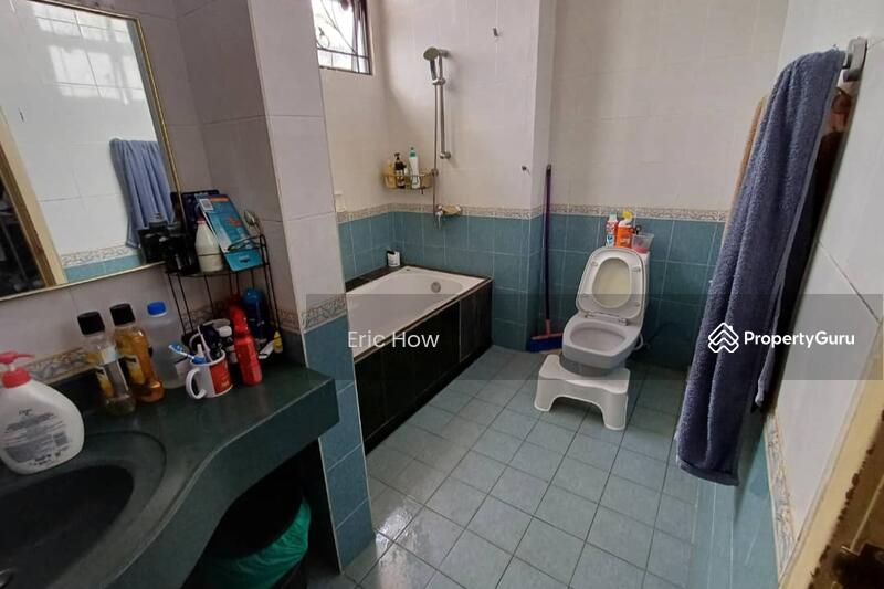 Master Bath Room