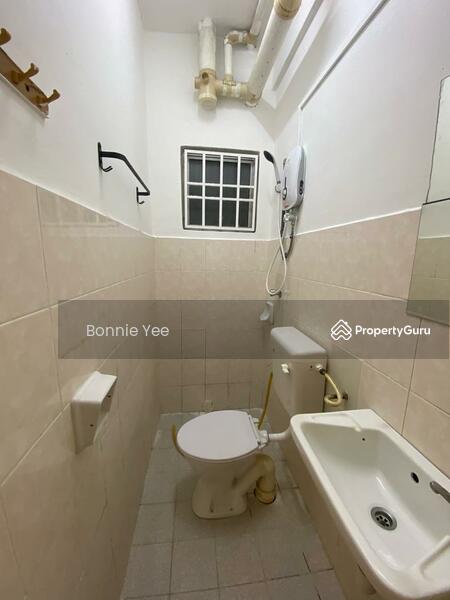 Untuk Disewa - Pandan Court