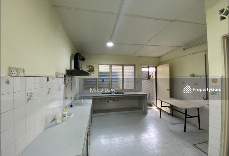 Untuk Dijual - Terrace house at Taman Castlefield