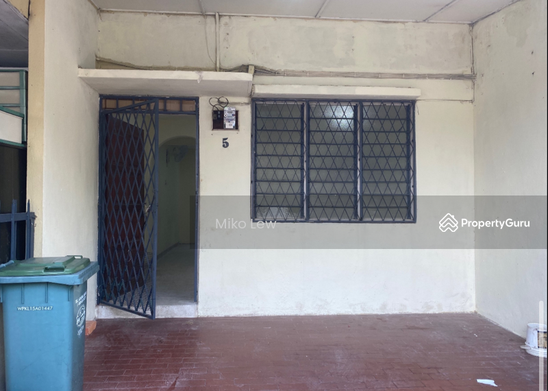 Untuk Dijual - Terrace house at Taman Castlefield