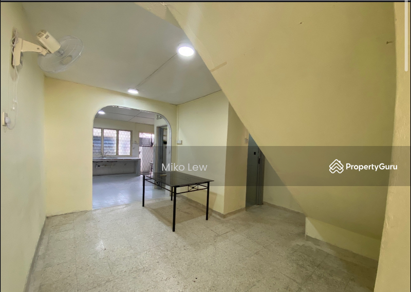 Untuk Dijual - Terrace house at Taman Castlefield