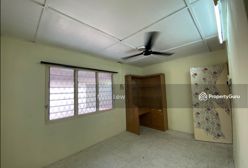 Untuk Dijual - Terrace house at Taman Castlefield