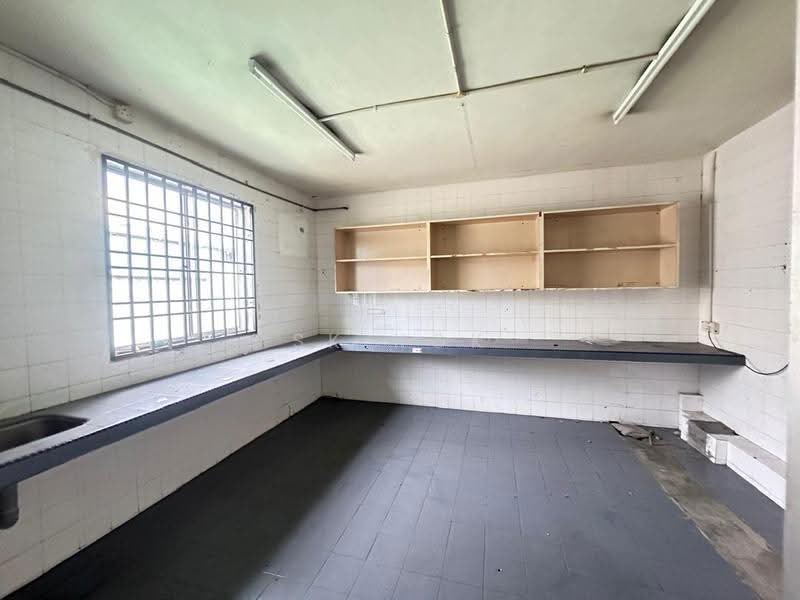 Kilang untuk Disewa di Taman Pengkalan Perdana (Ipoh) - SK Kok - Kitchen - PropertyGuru.com.my