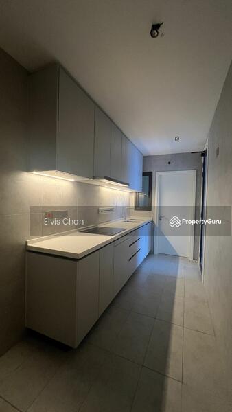 Wet Kitchen, Utility Room & Yard area