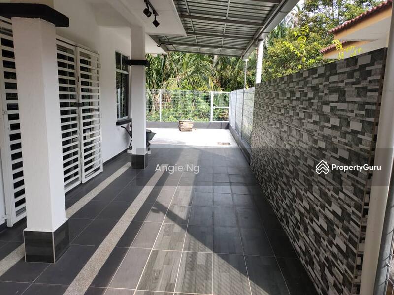 Untuk Dijual - Bukit Rambai Freehold Single Storey Semi-D Renovated Near Cheng