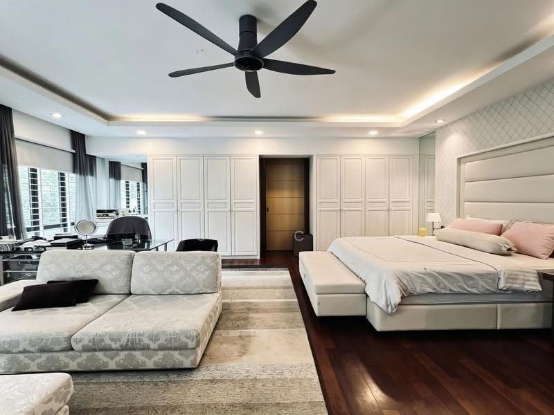 Bungalow House for Sale in Taman Melawati (Ulu Kelang) - Lucas Choo - Master Bedroom - PropertyGuru.com.my