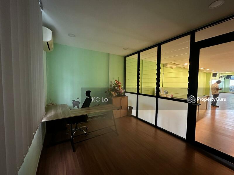 For Sale - Pusat Perdagangan Paroi@Ampangan