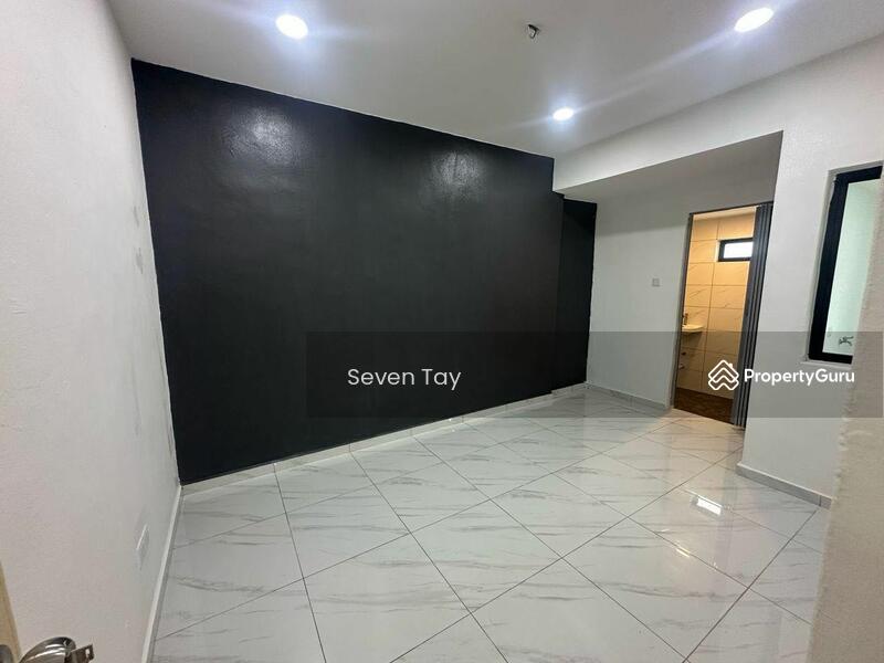 For Sale - Senai Senai Senais