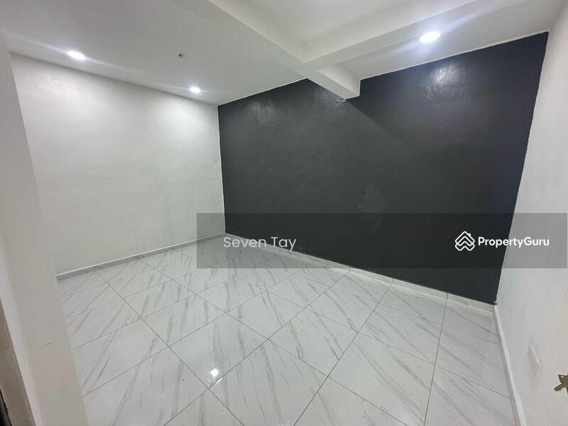 For Sale - Senai Senai Senais