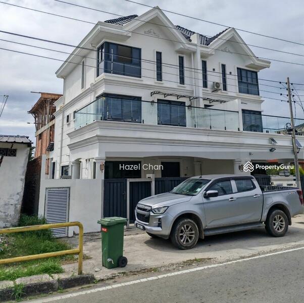 Untuk Dijual - Semi-D house at Likas