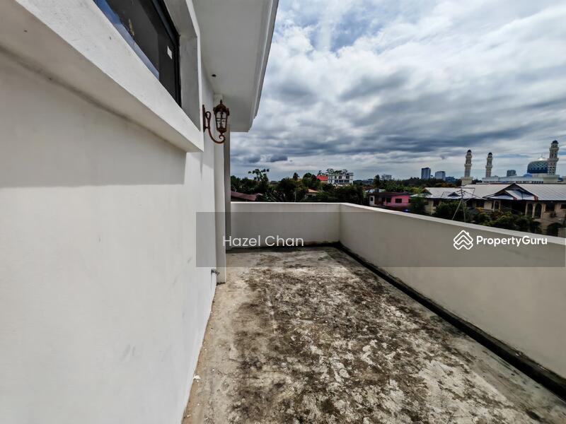 Untuk Dijual - Semi-D house at Likas