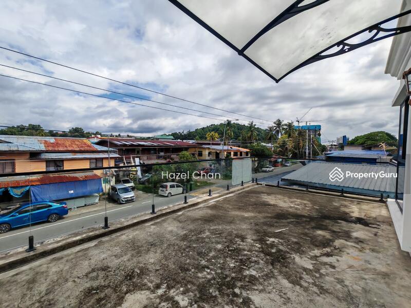 Untuk Dijual - Semi-D house at Likas