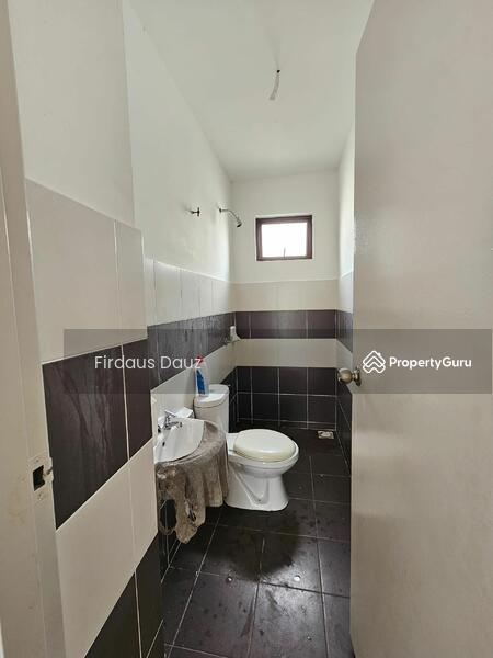 Untuk Dijual - Villa kesuma townhouse type B with balkony