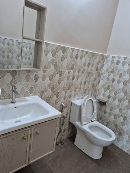 2-storey Terraced House for Rent in SS15 (Subang Jaya) - Ivan Kok - Bathroom - PropertyGuru.com.my
