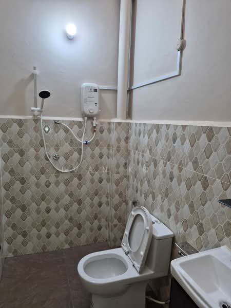 2-storey Terraced House for Rent in SS15 (Subang Jaya) - Ivan Kok - Bathroom - PropertyGuru.com.my