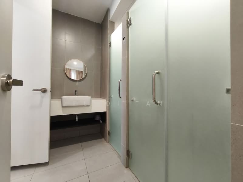 Servis Apartment untuk Disewa di YOLO Signature Suites - Fendi tan - Bathroom - PropertyGuru.com.my