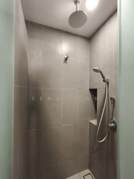 Servis Apartment untuk Disewa di YOLO Signature Suites - Fendi tan - Bathroom - PropertyGuru.com.my