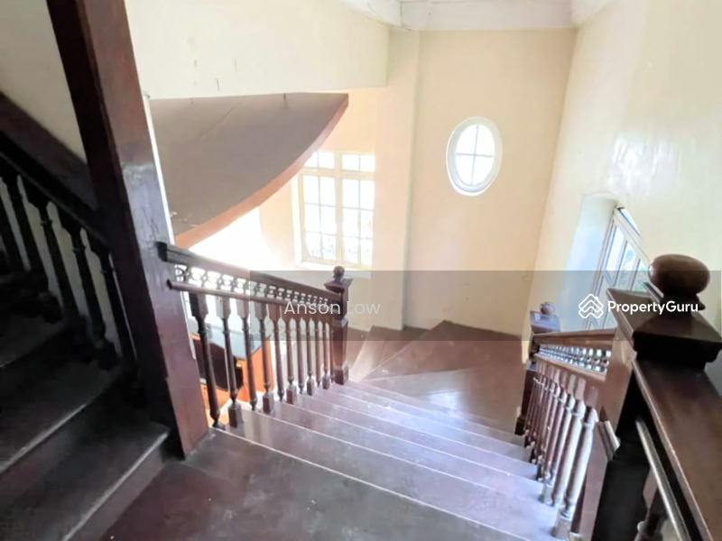 For Rent - 2 Storey Commercial Bungalow 32,000sf Facing Mainroad Greenlane