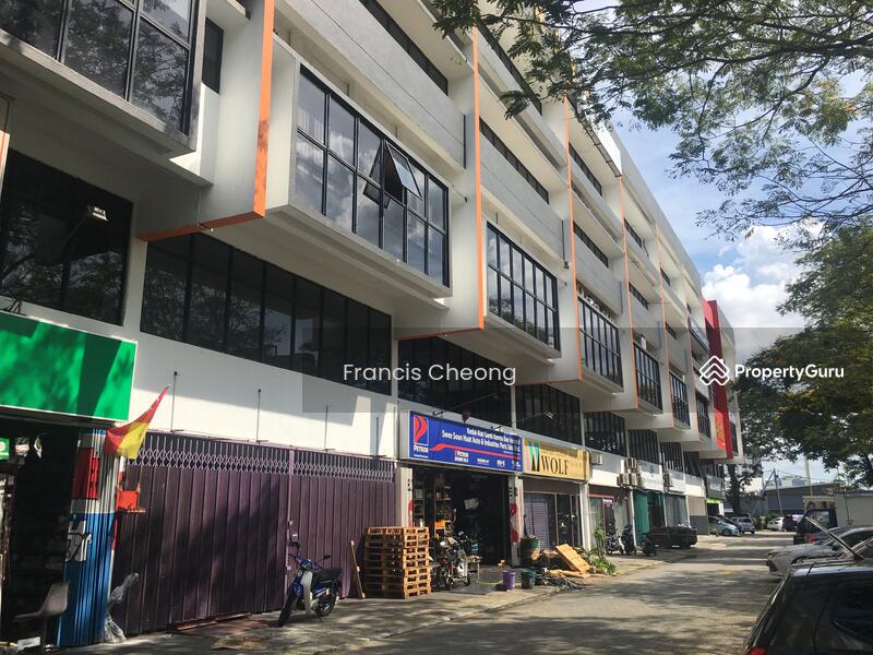 For Sale - Petaling Jaya Facing Federal Highway Highway Centre Ground Floor Shop