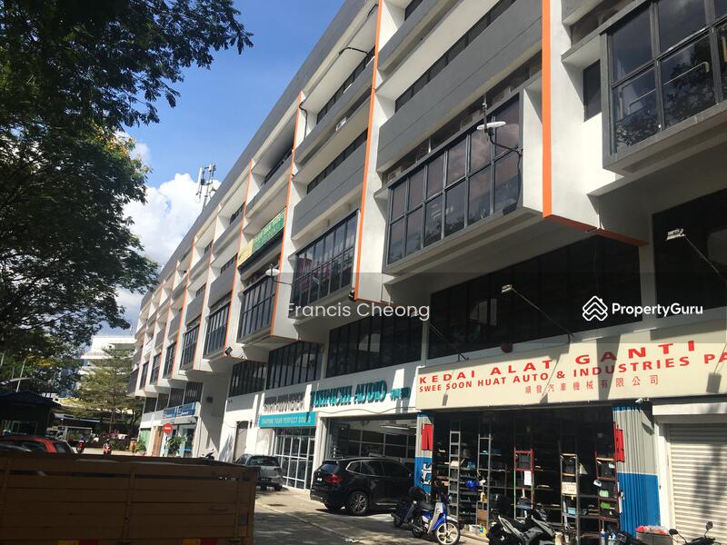 For Sale - Petaling Jaya Facing Federal Highway Highway Centre Ground Floor Shop