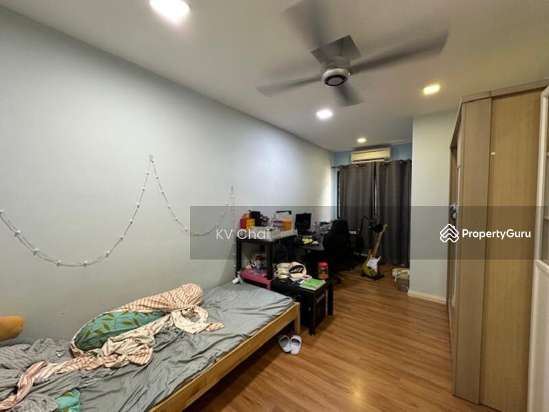 Untuk Dijual - Lake Fields