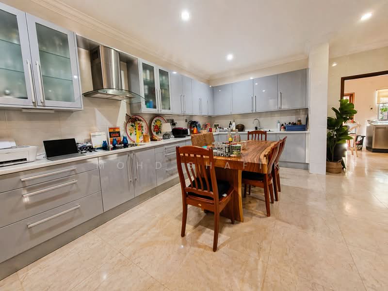 Semi-Detached House for Sale in Kota Kemuning (Shah Alam) - Mohd Shafik - Kitchen - PropertyGuru.com.my