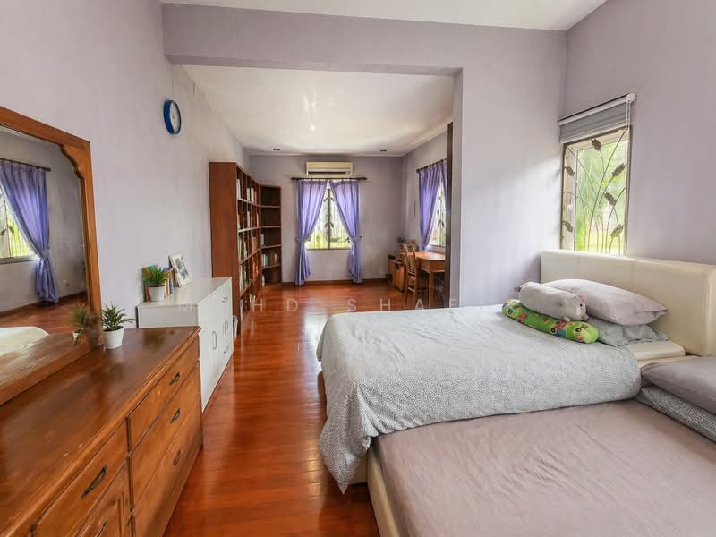 Semi-Detached House for Sale in Kota Kemuning (Shah Alam) - Mohd Shafik - Bedroom - PropertyGuru.com.my