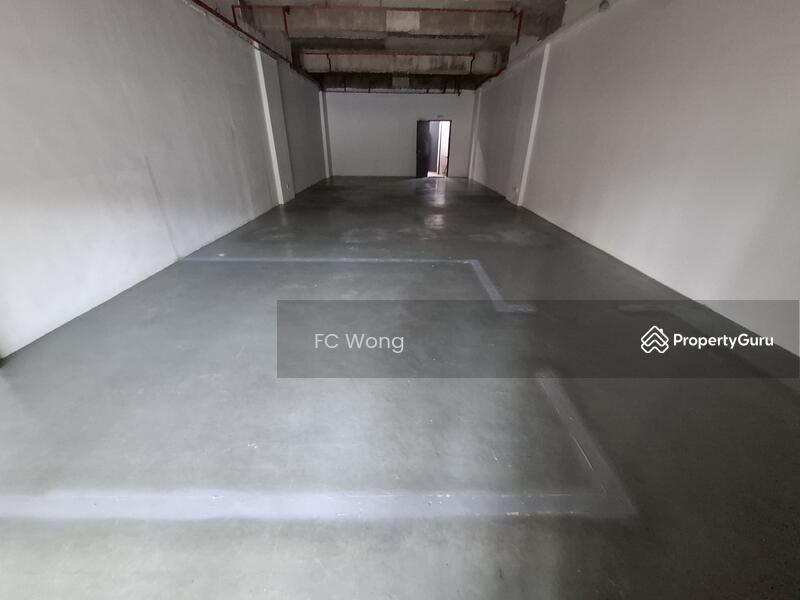 Ground Shop  for Rent