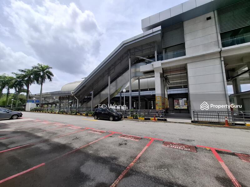 Glenmarie LRT Station 7MInutes Walk Away