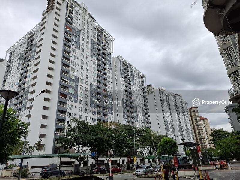 Sterling Condominium 6 Minutes Walk Away