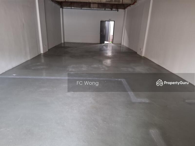 Ground Shop for Rent