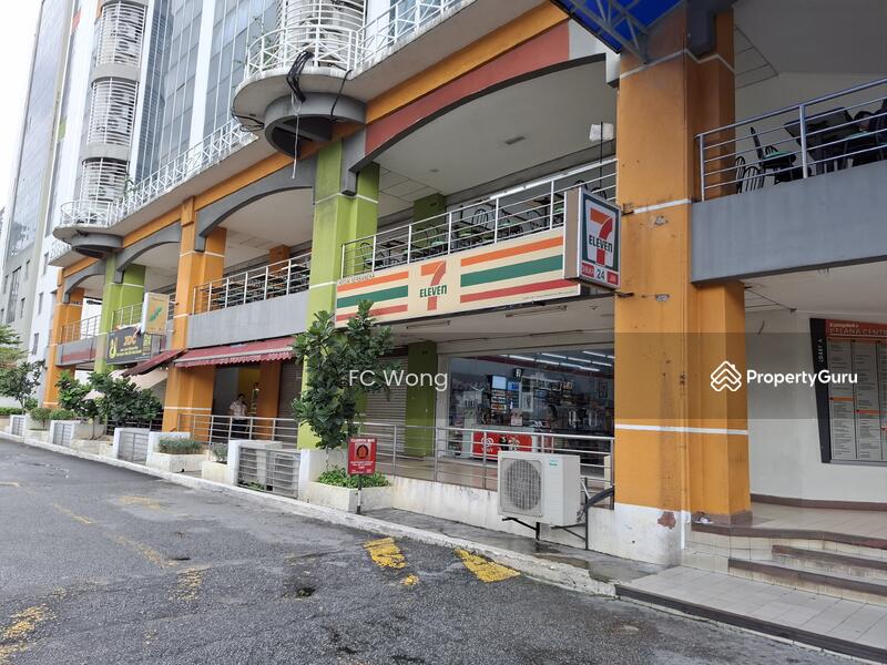 Kelana Centre Point Complex Shops Face Main Road