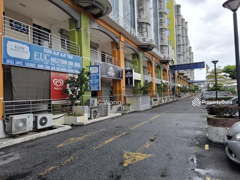 Kelana Centre Point Complex Shops Face Main Road