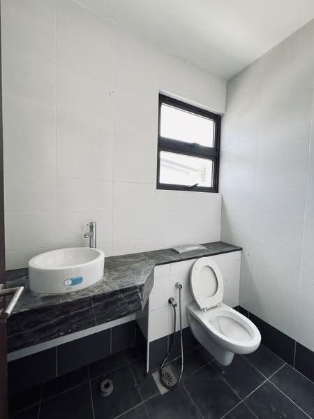 Semi-Detached House for Sale in Taman Melawati (Ulu Kelang) - Lucas Choo - Bathroom - PropertyGuru.com.my