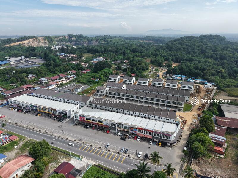 Untuk Dijual - Rumah Berkembar Dua Tingkat di Kubang Semang Penang