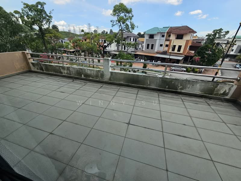 Rumah Berkembar untuk Dijual di Bukit Jelutong (Shah Alam) - Winny Su - Balcony - PropertyGuru.com.my