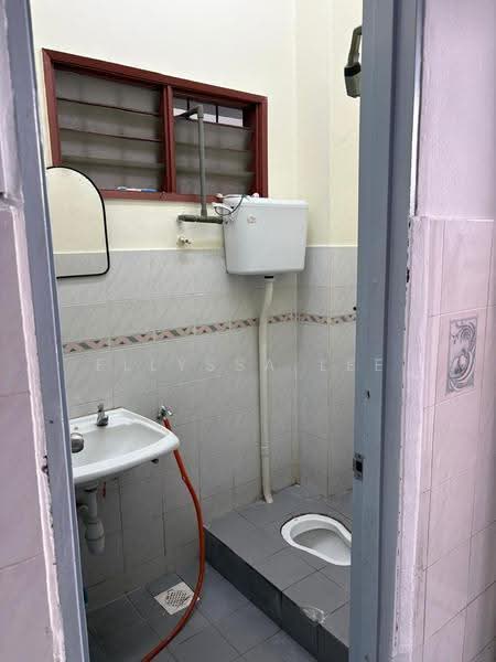 Rumah Teres 2-Tingkat untuk Disewa di BANDAR PUCHONG JAYA (Puchong) - Ellyssa Lee - Bathroom - PropertyGuru.com.my