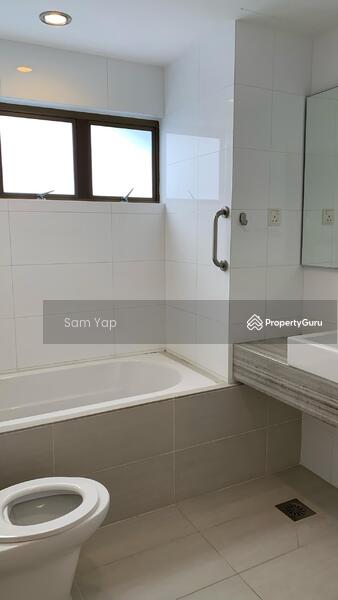 Untuk Disewa - Merak Kayangan Court