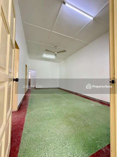 Untuk Disewa - Single Storey Semi-d at Johor Bahru